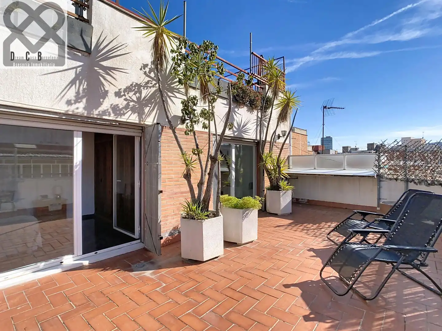 Terrasse von Dachboden zum Verkauf in Barcelona mit Heizung und Terrasse