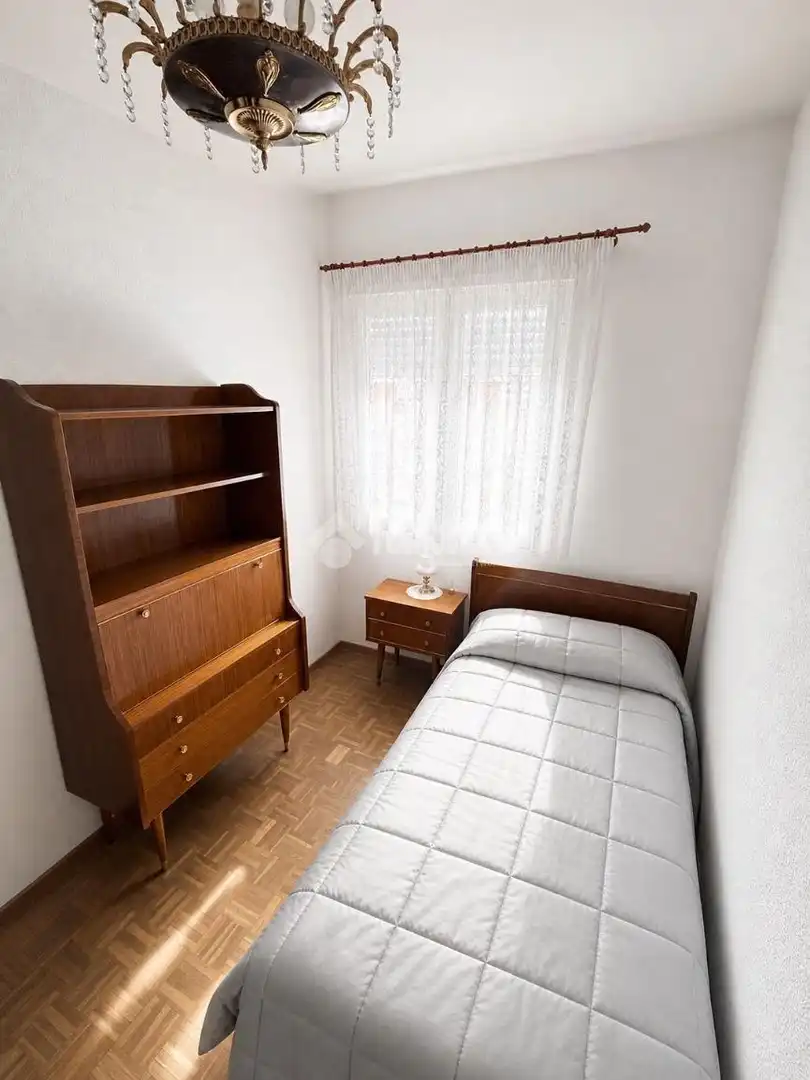 Bedroom of Flat for sale in Madrid  with Air Conditioner, Heating and Balcony