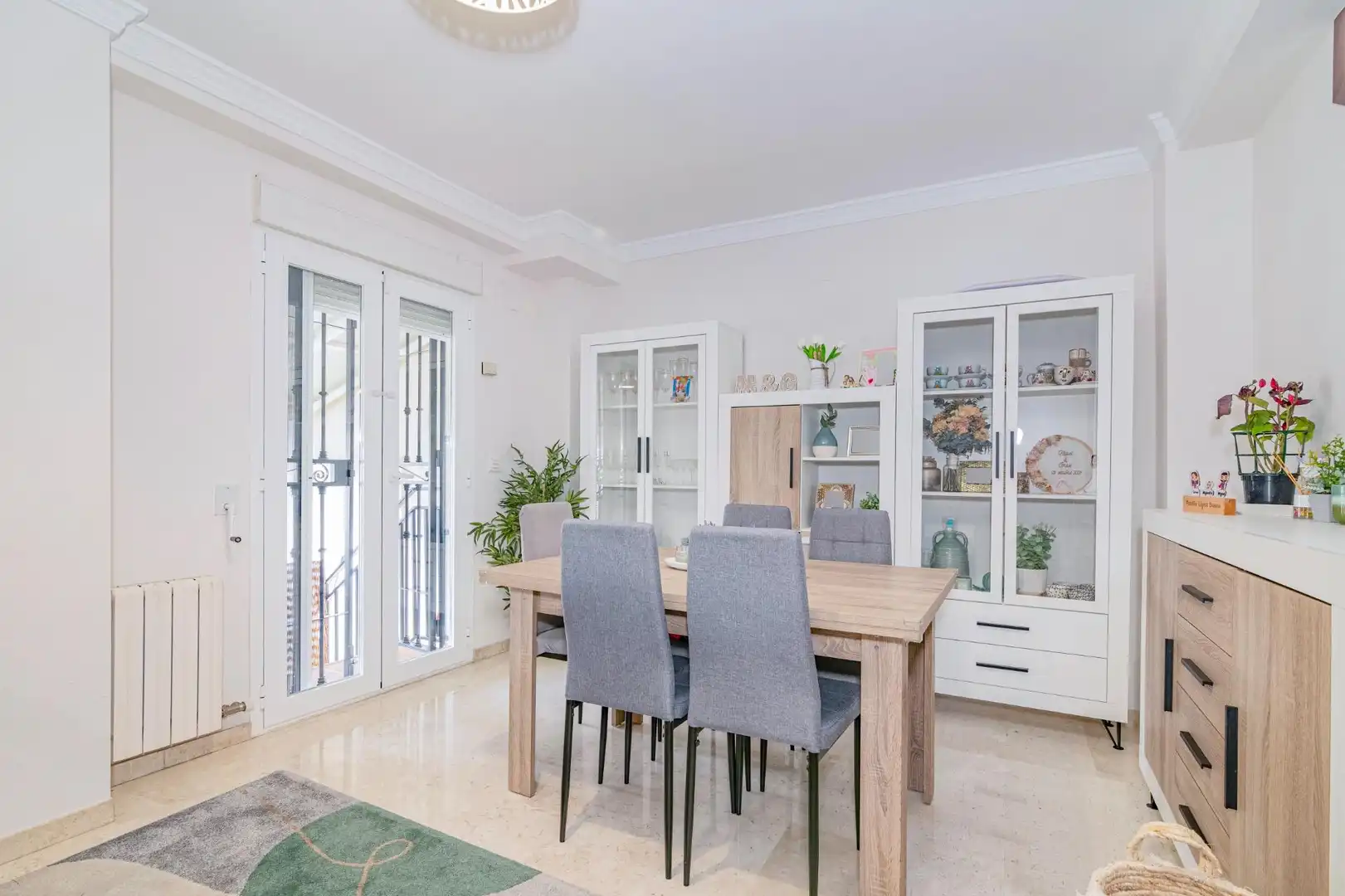 Comedor de Casa adosada en venta en Armilla con Aire acondicionado, Calefacción y Jardín privado