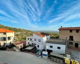 Vista exterior de Casa o xalet en venda en Arroyomolinos de la Vera amb Terrassa i Balcó