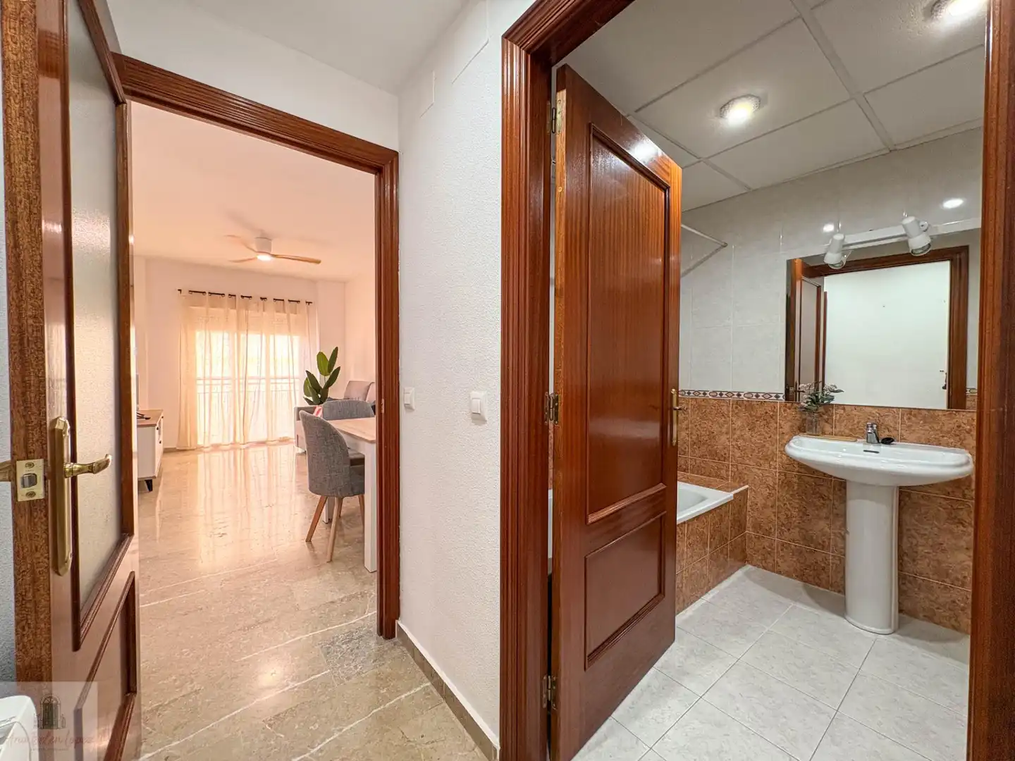Bathroom of Apartments for rent in Badajoz  with Heating and Furnished