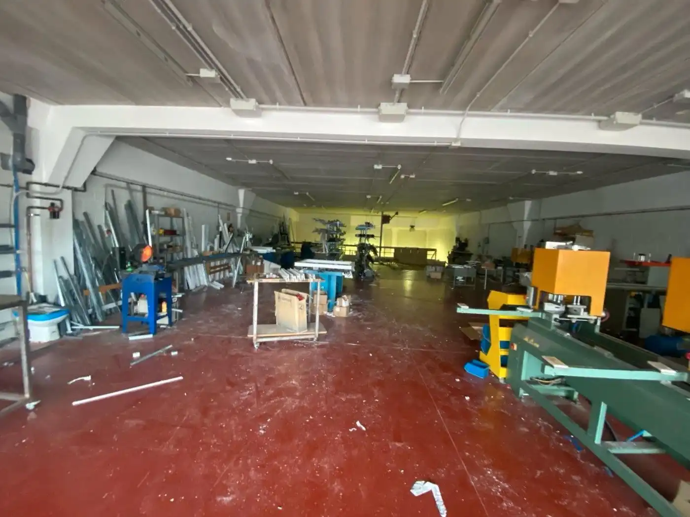 Fabrikhallen zum Verkauf in Malgrat de Mar mit Heizung