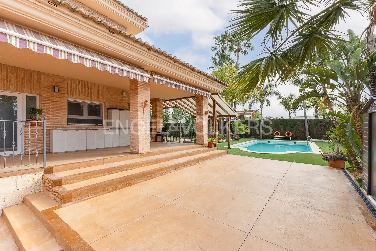 Exterior view of Houses for sale in L'Eliana  with Air Conditioner, Heating and Private garden