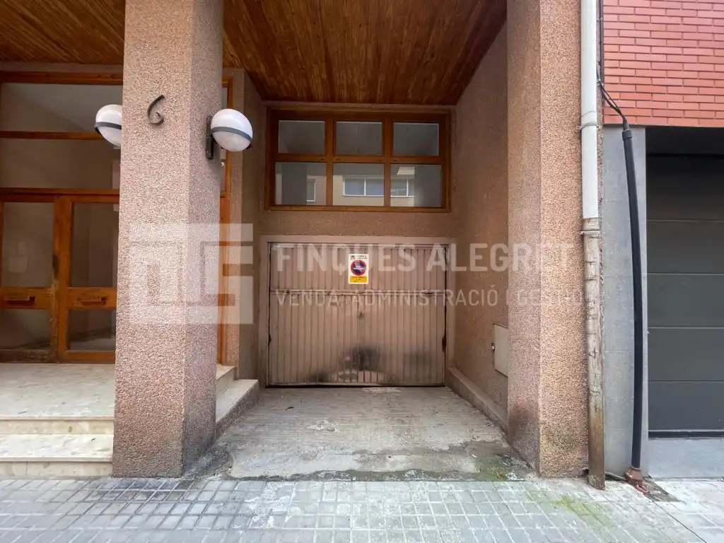 Individual en venta en Calle Pallars