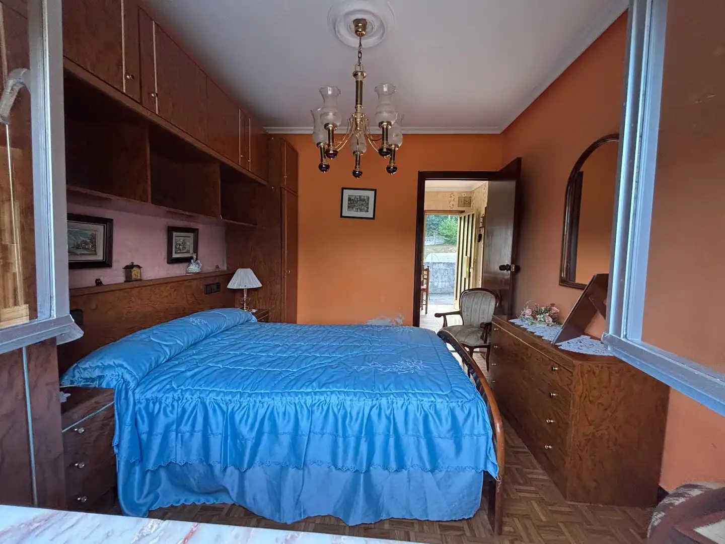 Habitación de Casa adosada en venta en Oviedo  con Calefacción, Jardín privado y Amueblado