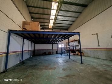 Nau industrial en venda a Calle Plomo