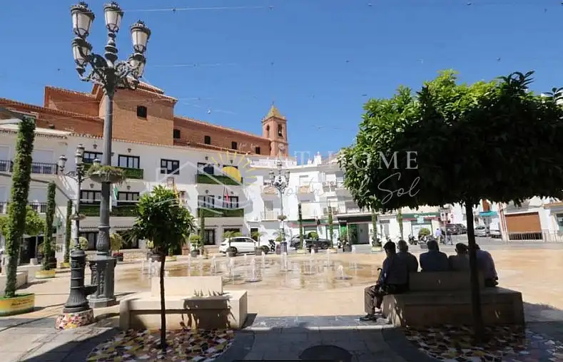 Vista exterior de Casa o xalet en venda en Torrox amb Terrassa i Forn