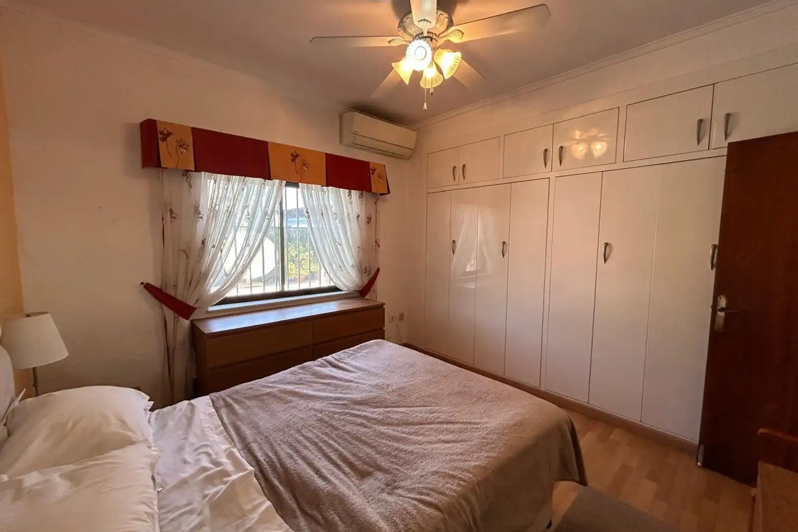 Dormitori de Casa o xalet en venda en Orihuela