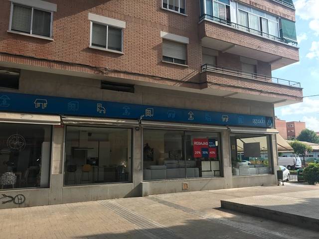 Local comercial en Venta en Avenida de la Virgen de Loreto, 53 en Centro