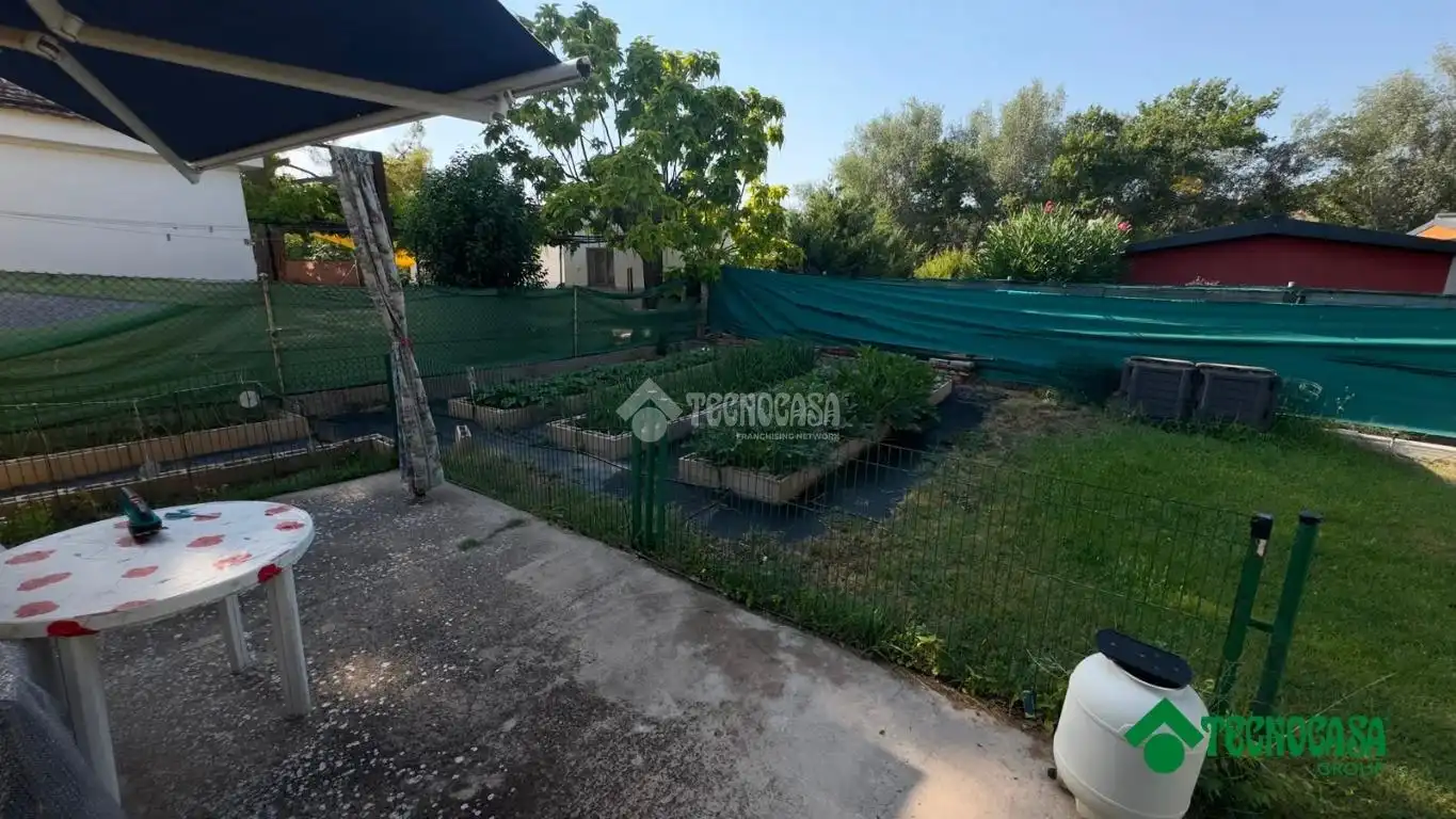 Casa o chalet en venta en Illana con Aire acondicionado, Calefacción y Piscina