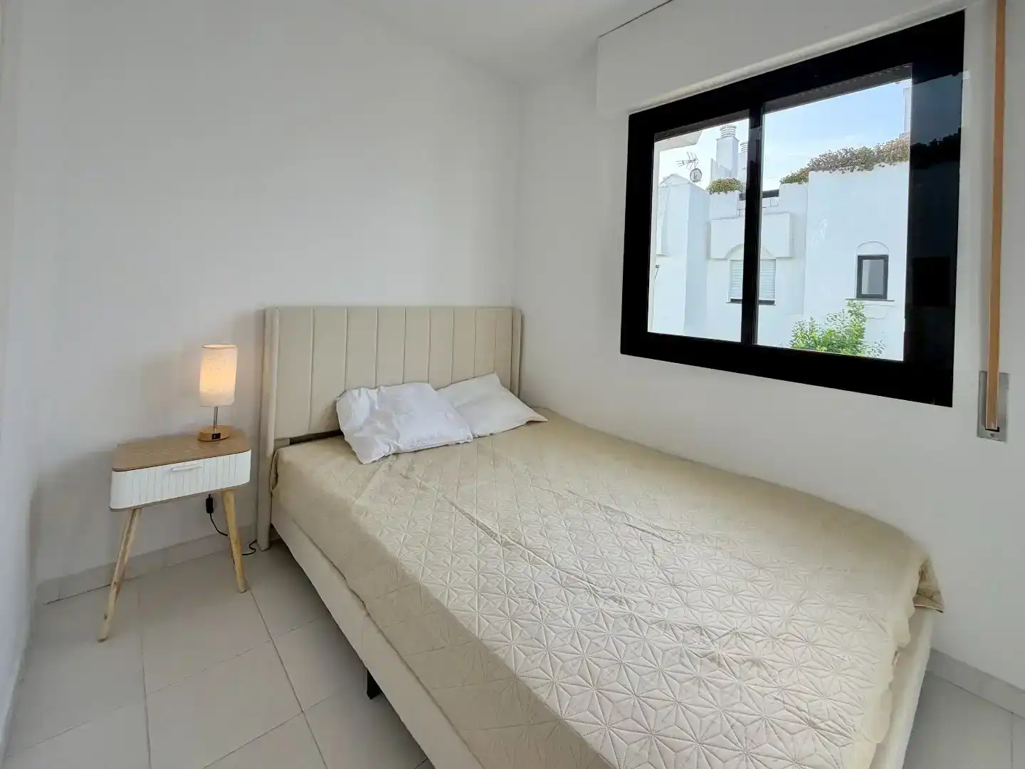 Einfamilien-Reihenhaus zur Miete in Marbella, Málaga