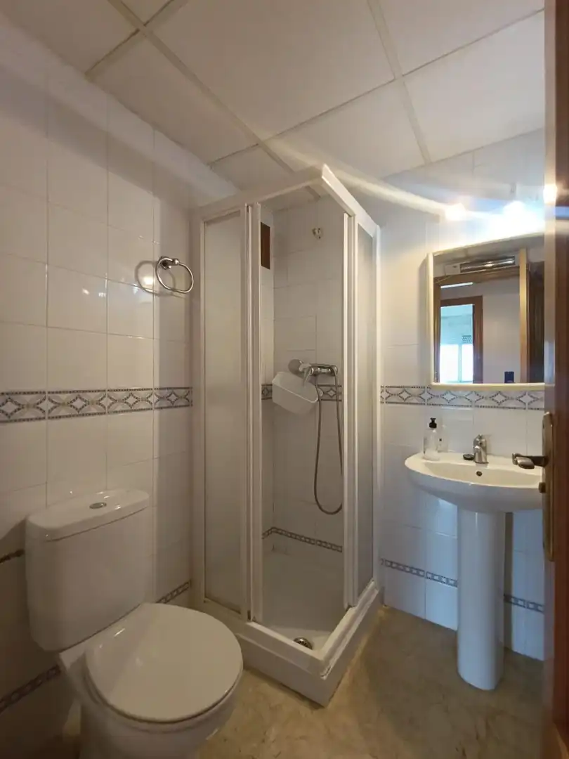 Bathroom of Flat for rent in Murcia  with Air Conditioner, Heating and Private garden