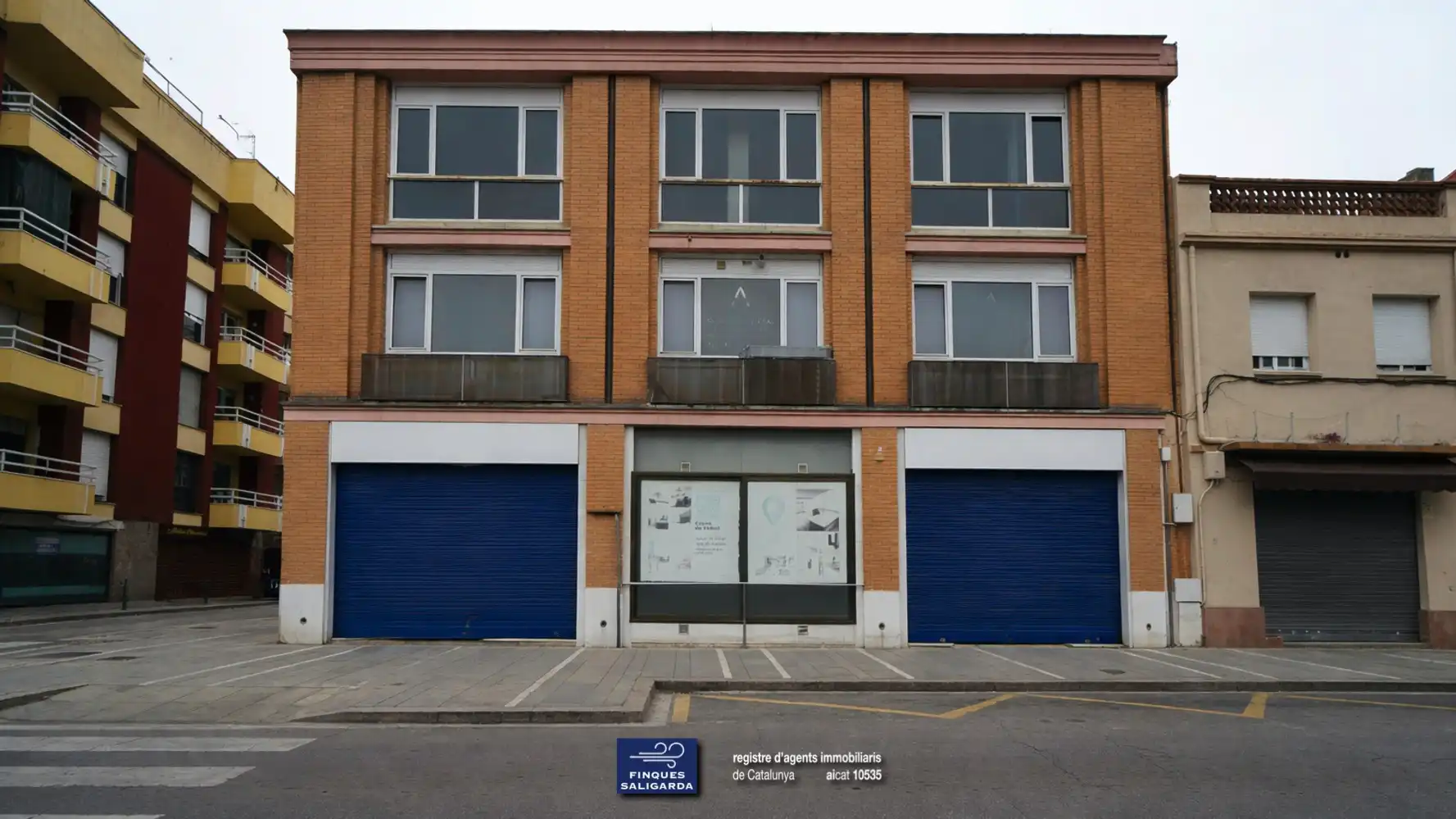 Vista exterior de Edificio en venta en Granollers