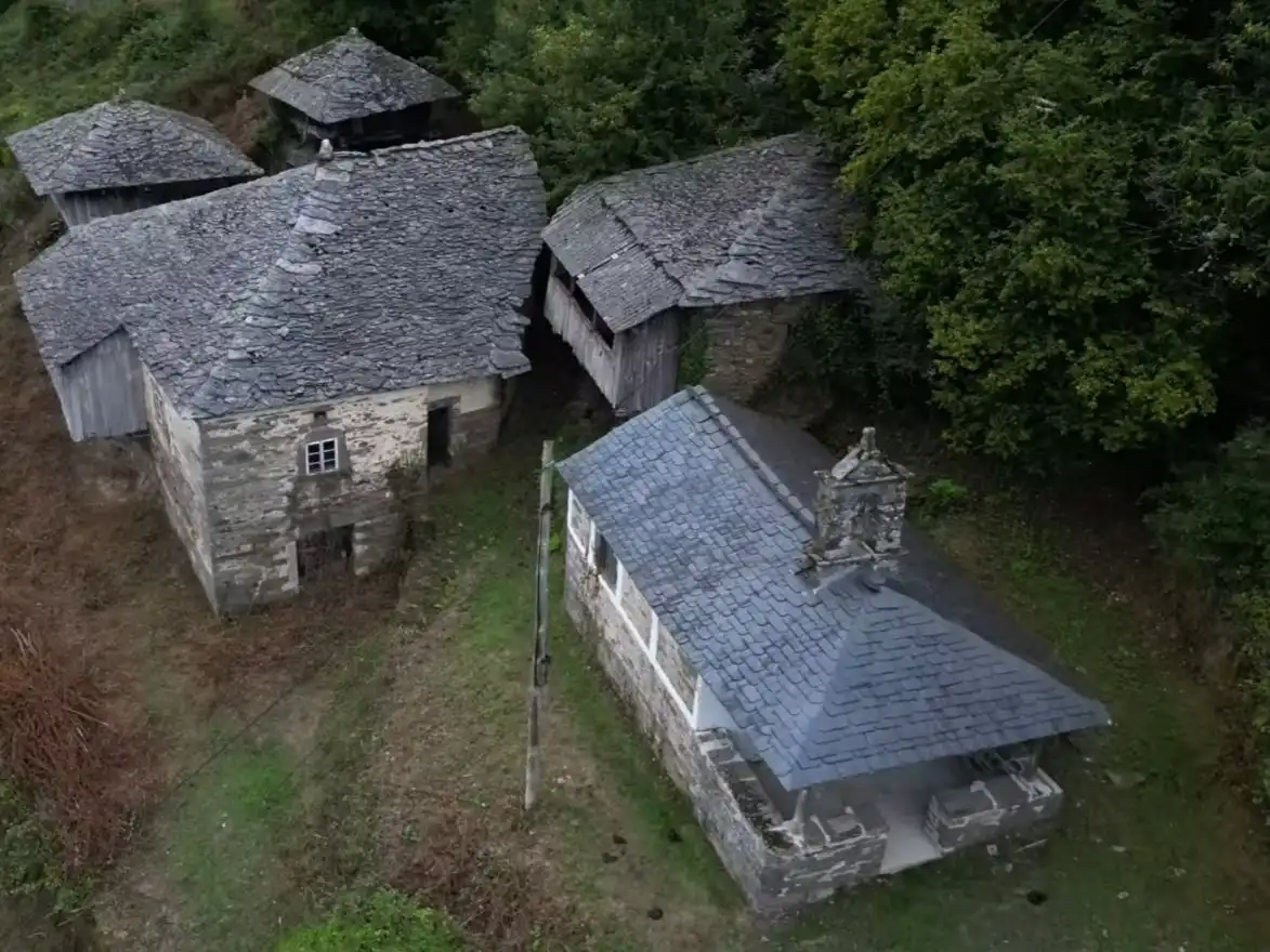 Exterior view of Houses for sale in Allande, Asturias