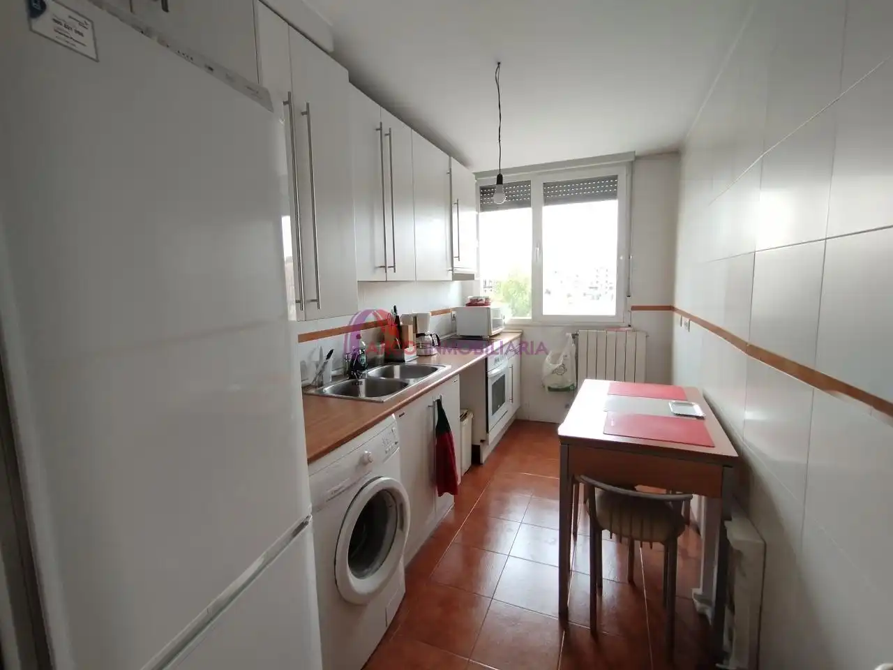 Cuina de Pis en venda en Burgos amb Calefacció, Parquet i Traster