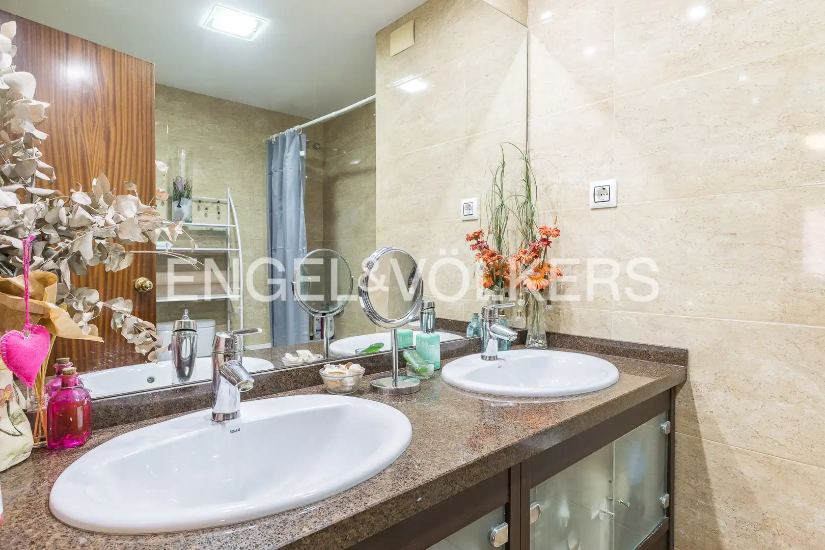 Baño de Dúplex en venta en Sant Just Desvern con Aire acondicionado, Calefacción y Jardín privado