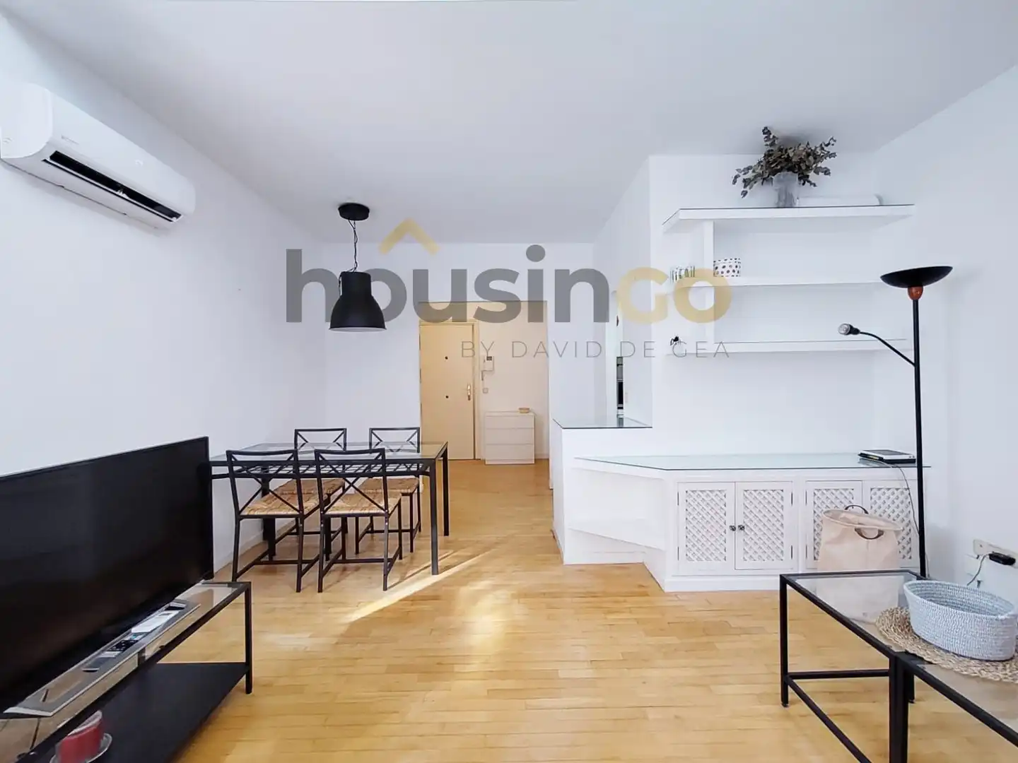 Living room of Duplexes for rent in Madrid  with Air Conditioner, Heating and Furnished
