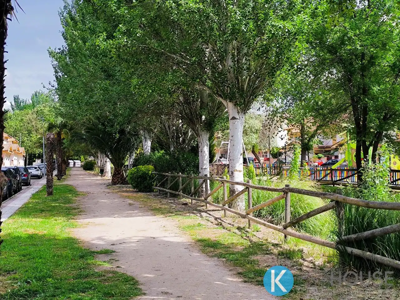 Vista exterior de Casa adosada en venta en Villalbilla con Aire acondicionado, Calefacción y Jardín privado