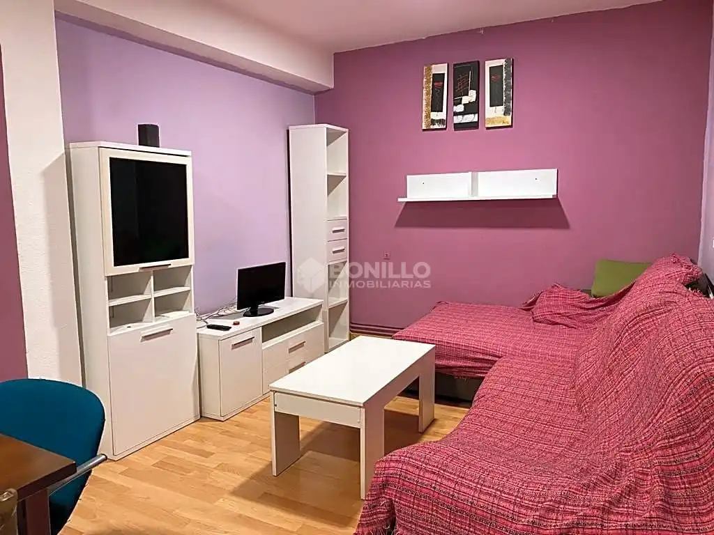 Apartament en venda a Arquitecto Martín Aldehuela, Ensanche - Fuenfresca