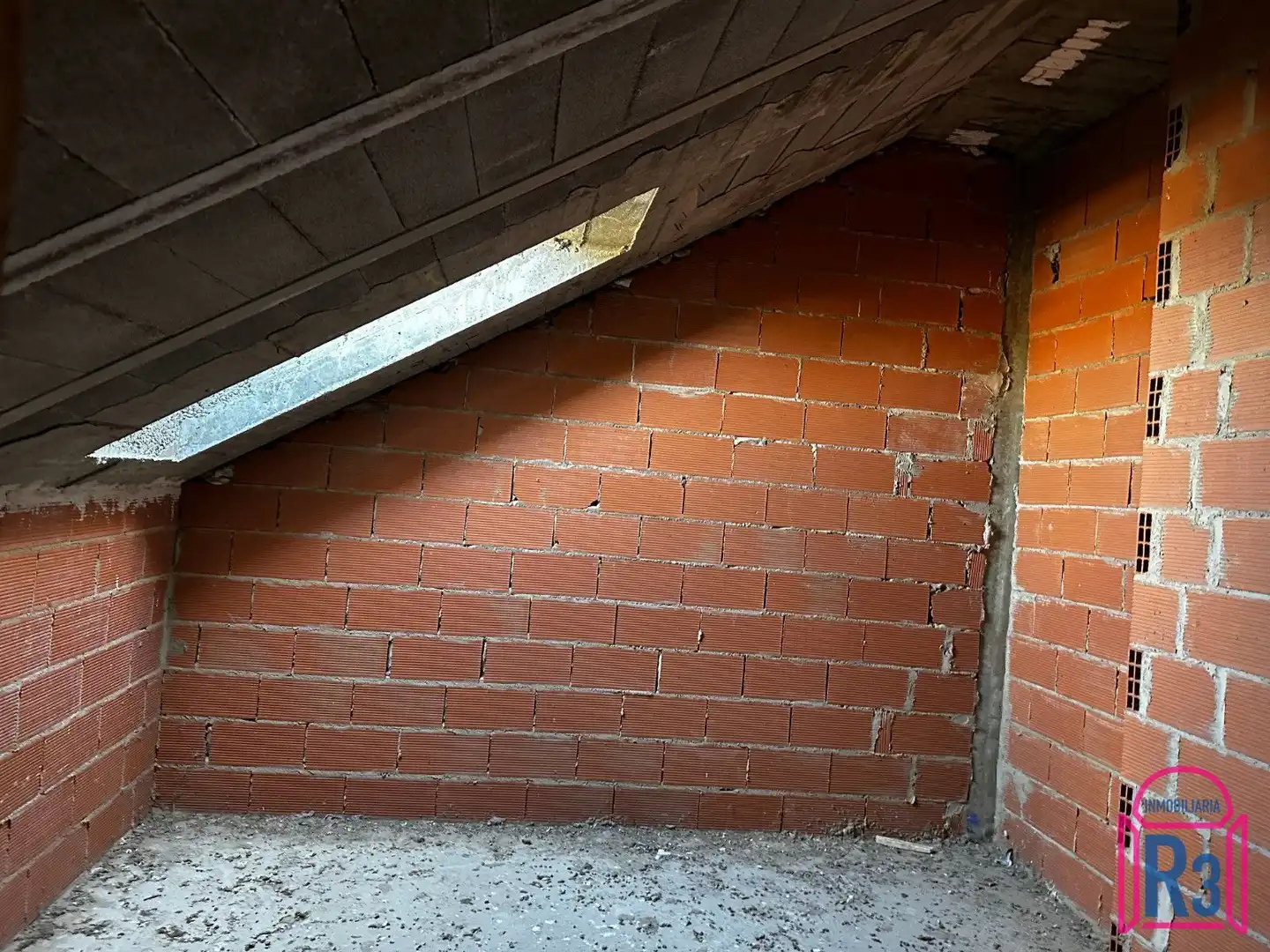 Buildings for sale in La Ermita, Villaquilambre