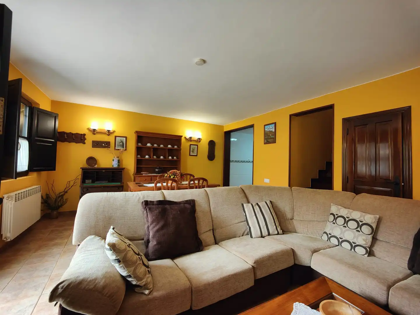 Sala de estar de Casa o chalet en venta en Quirós con Jardín privado, Amueblado y Balcón