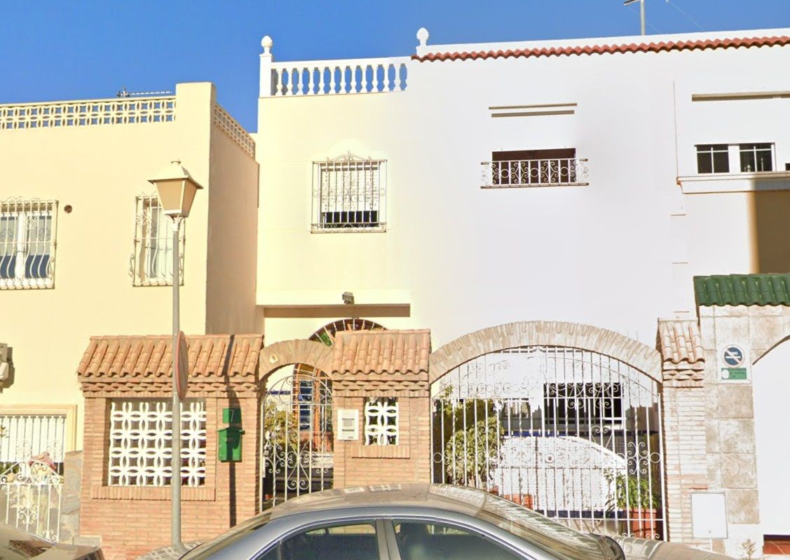 Vista exterior de Pis en venda en  Almería Capital