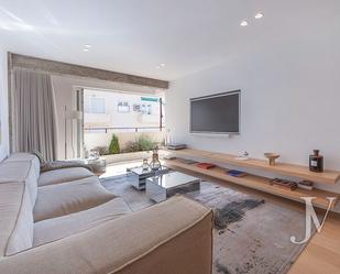 Sala d'estar de Pis en venda en  Madrid Capital amb Aire condicionat, Calefacció i Parquet