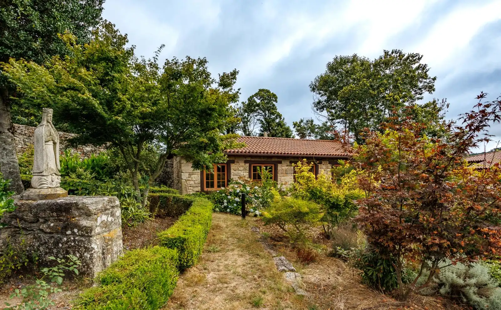 Vista exterior de Finca rústica en venda en Chantada amb Aire condicionat, Calefacció i Jardí privat