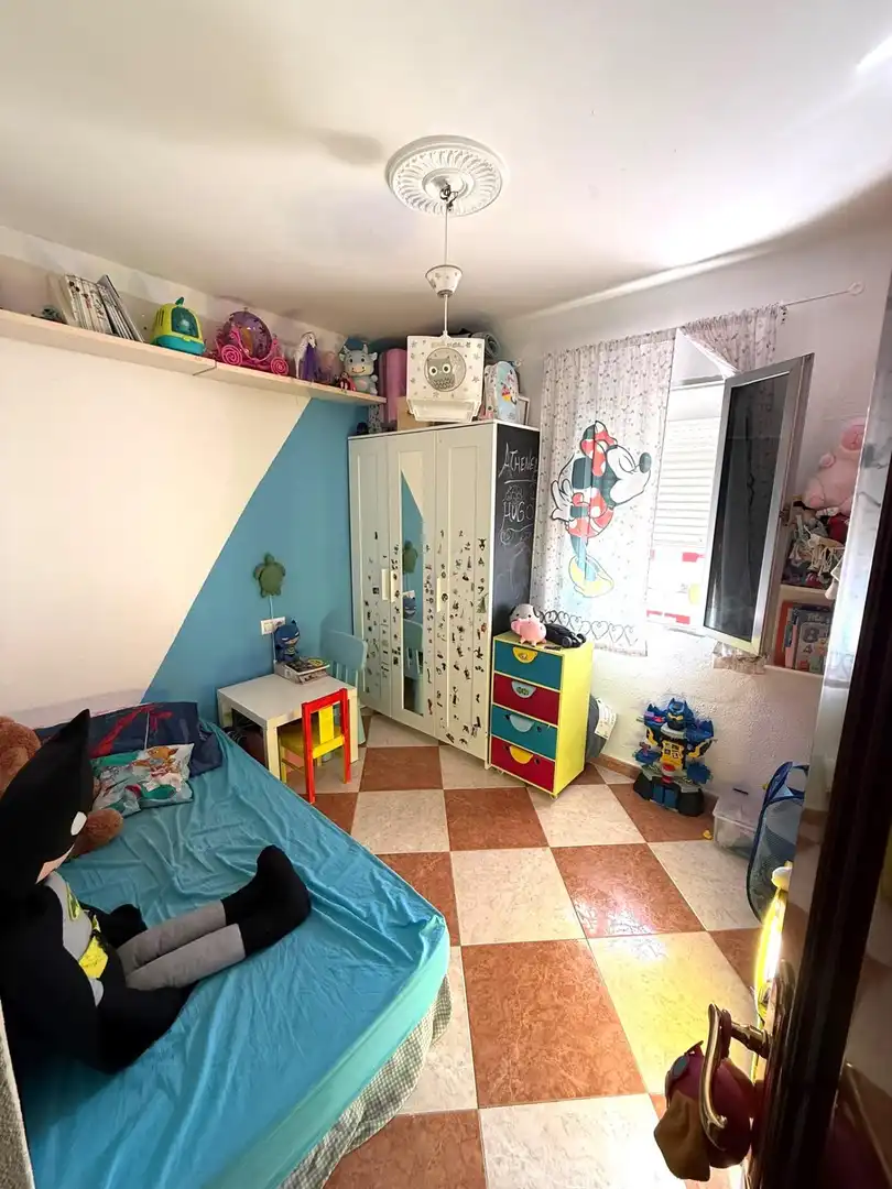 Bedroom of Flat for sale in Sevilla  with Air Conditioner and Terrace
