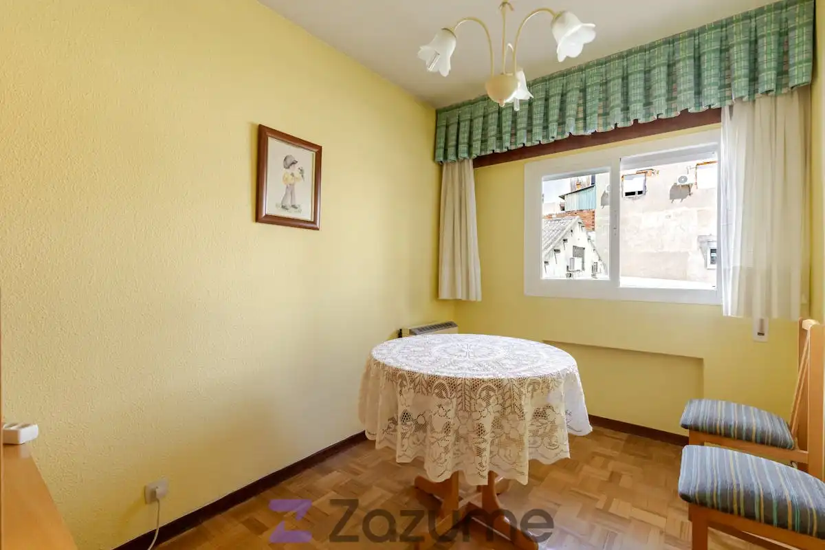 Bedroom of Flat for rent in Madrid  with Heating, Parquet flooring and Terrace