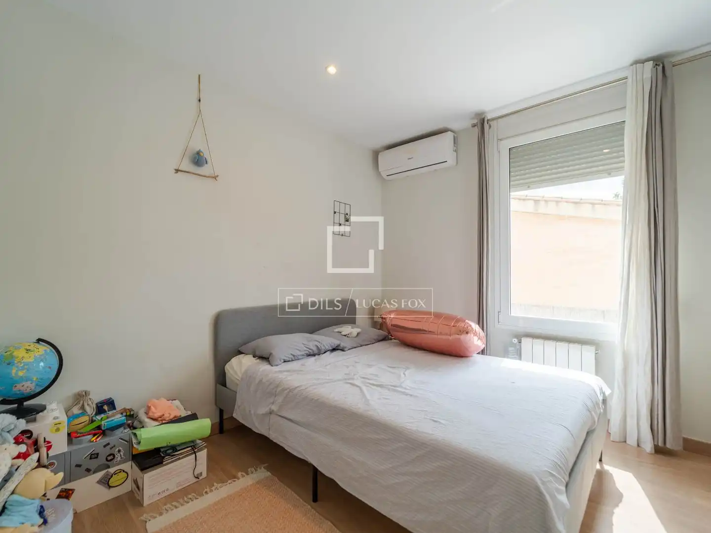 Dormitori de Casa o xalet en venda en L'Eliana amb Aire condicionat, Jardí privat i Traster