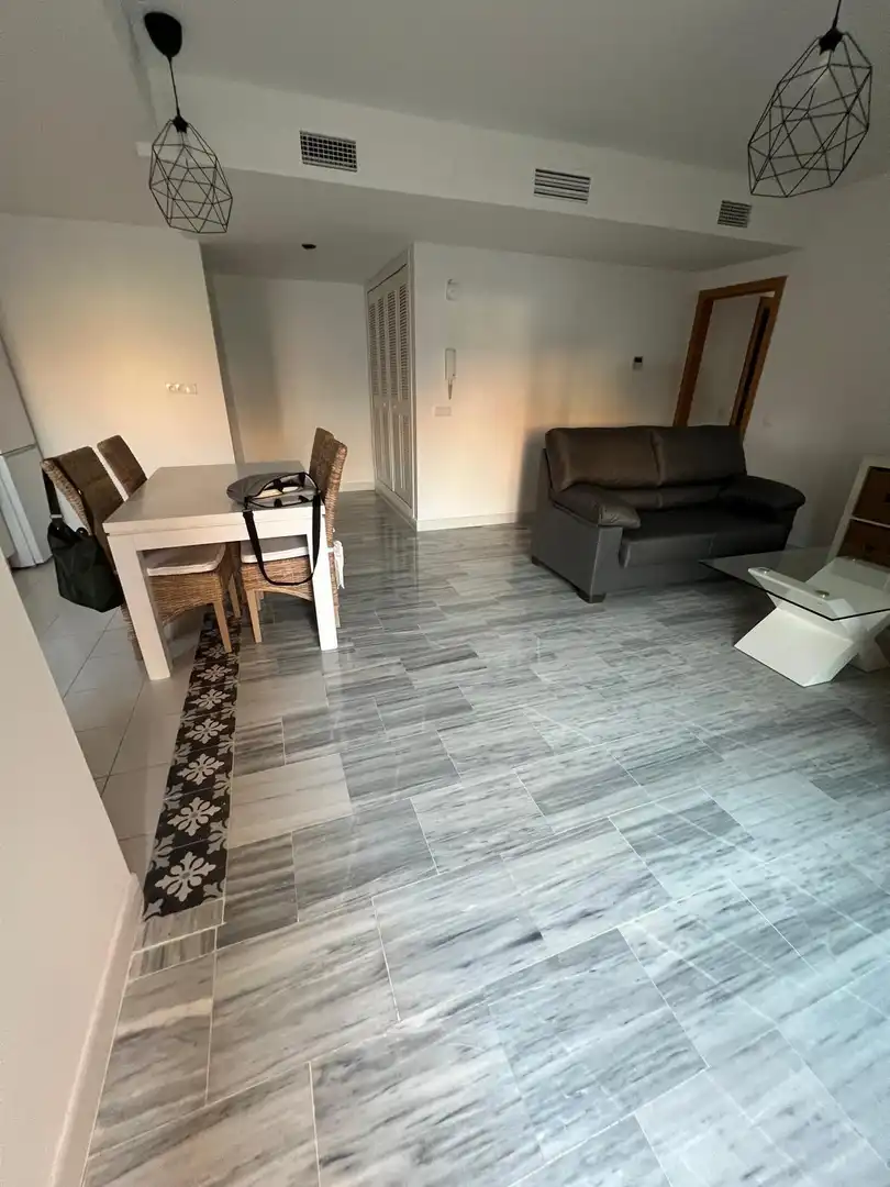 Piso de alquiler en Sevilla con Aire acondicionado, Amueblado y Piscina comunitaria