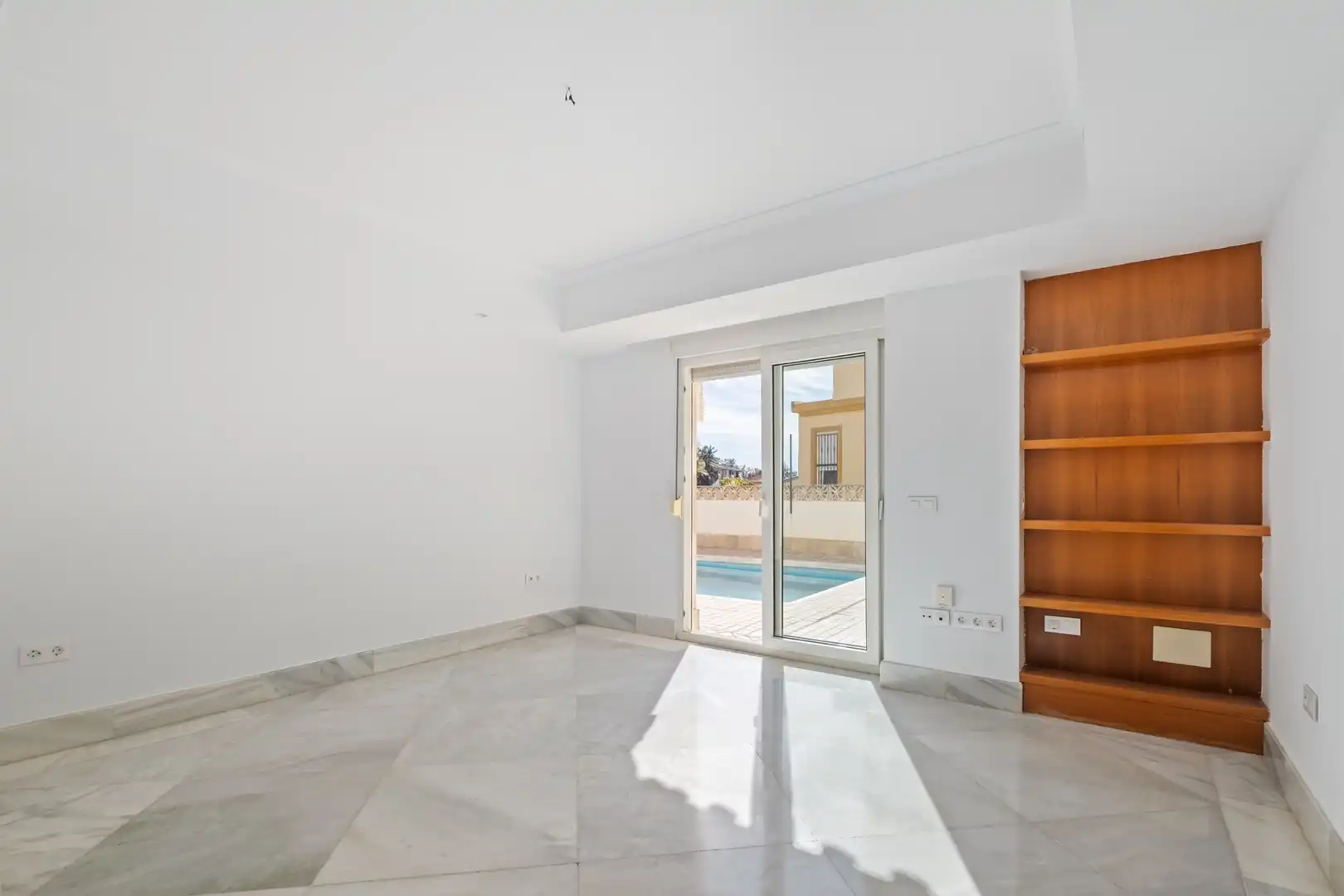 Bedroom of Detached homes for sale in Málaga  with Air Conditioner, Terrace and Swimming Pool