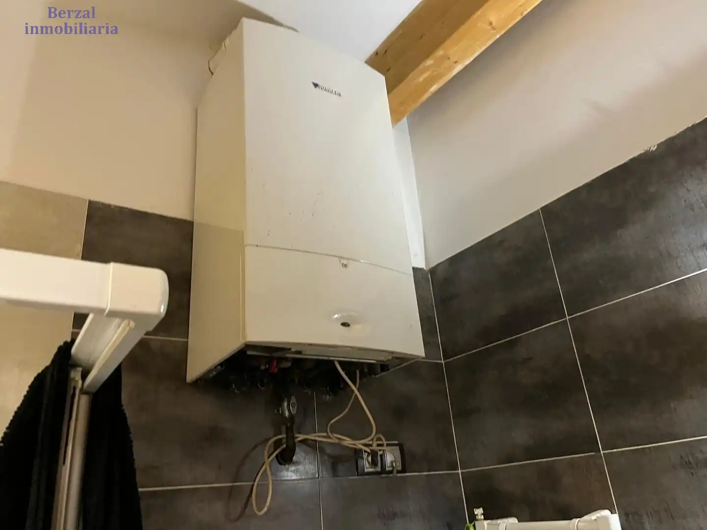 Bathroom of Flat for sale in  Logroño  with Heating