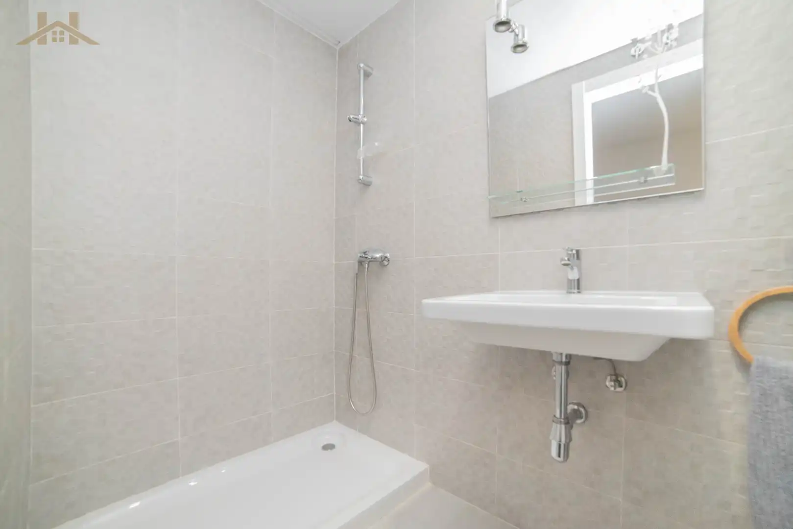 Baño de Ático en venta en Móstoles con Aire acondicionado, Calefacción y Terraza