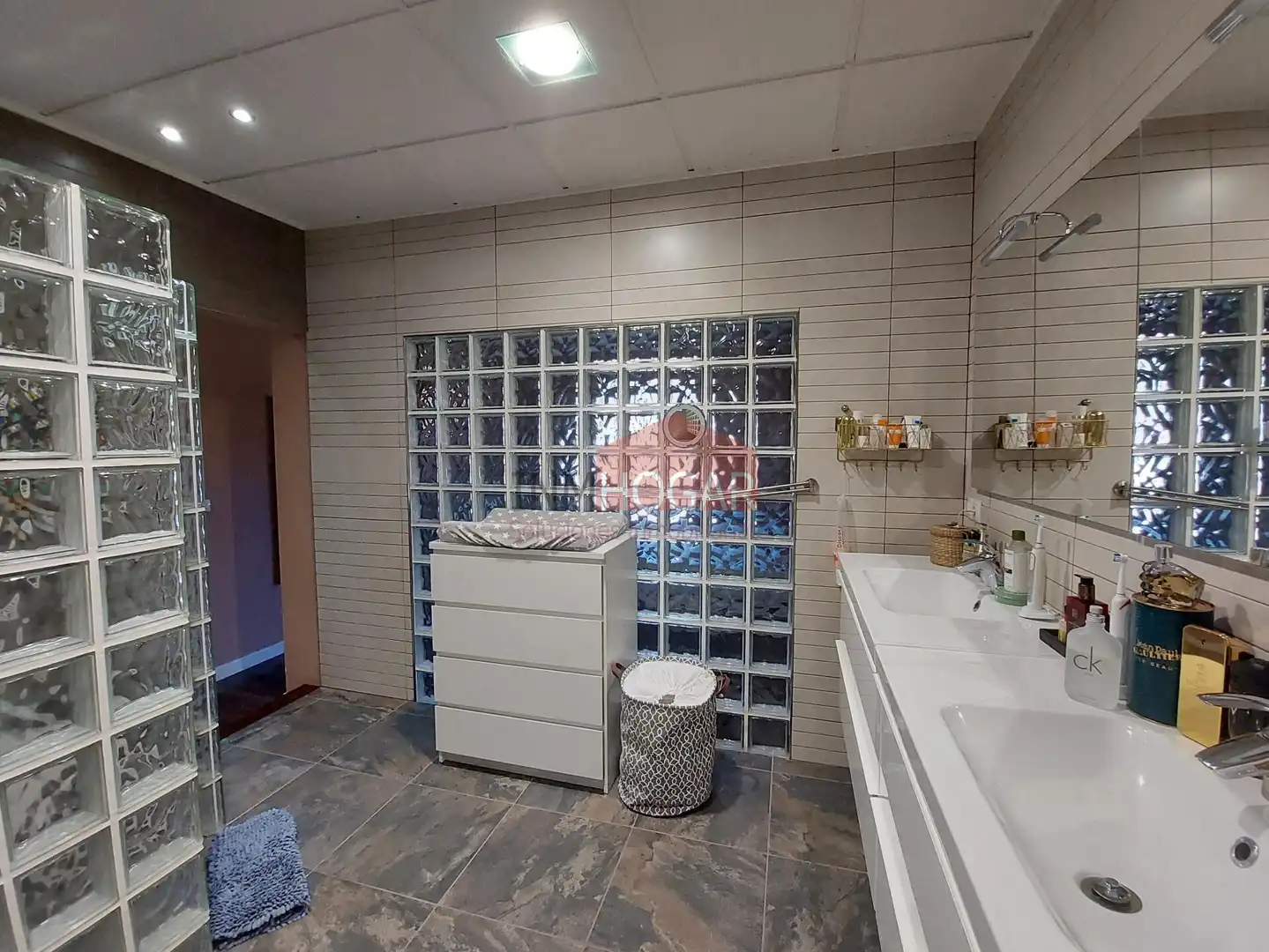 Bathroom of Houses for sale in Sanchidrián  with Private garden, Parquet flooring and Terrace