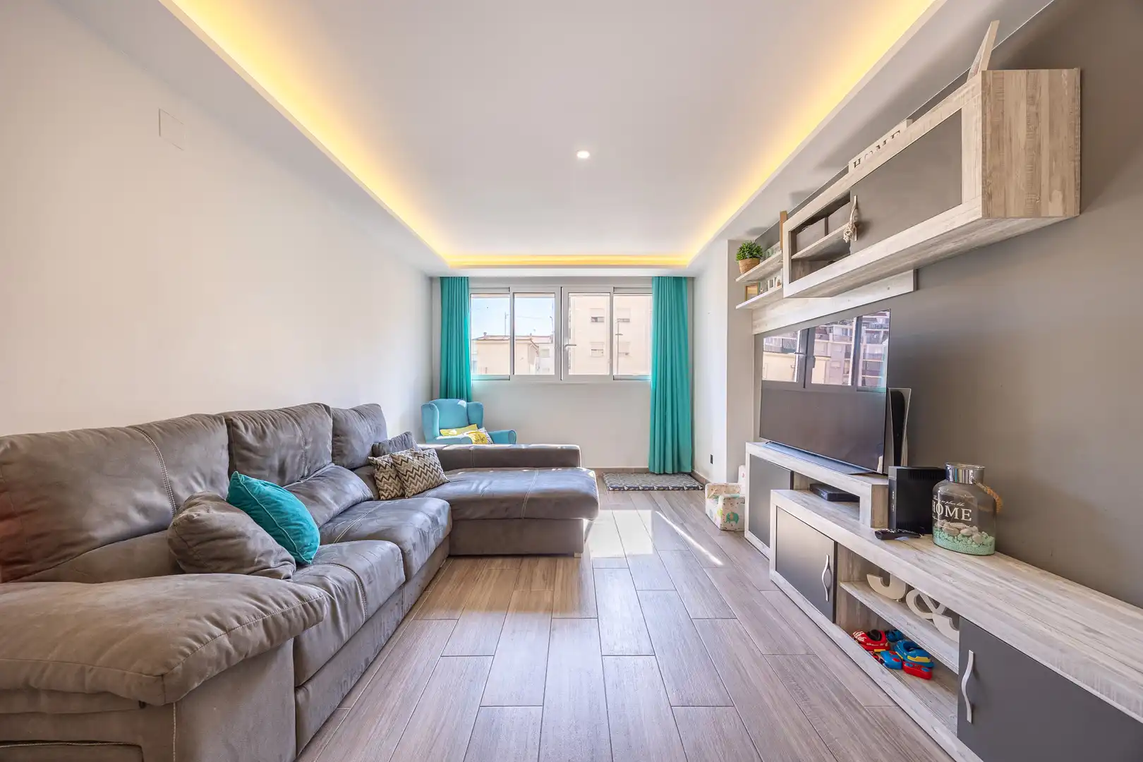 Living room of Flat for sale in Benidorm  with Furnished