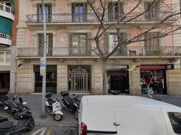Piso con balcón en venta en Barcelona - Calle DIPUTACIO
