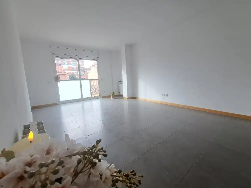 Sala d'estar de Dúplex en venda en Rubí amb Calefacció, Terrassa i Traster