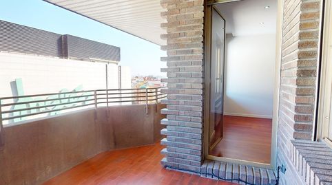 Foto 2 de Piso de alquiler en Urbanizacion Paraiso (residencial), 3, Paseo Sagasta, Zaragoza Capital