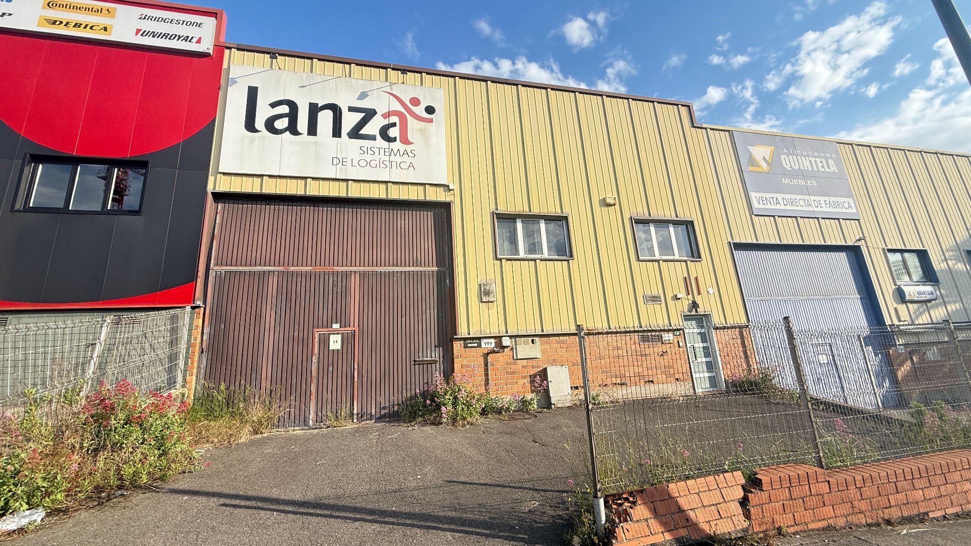 Vista exterior de Nau industrial de lloguer en Gijón 