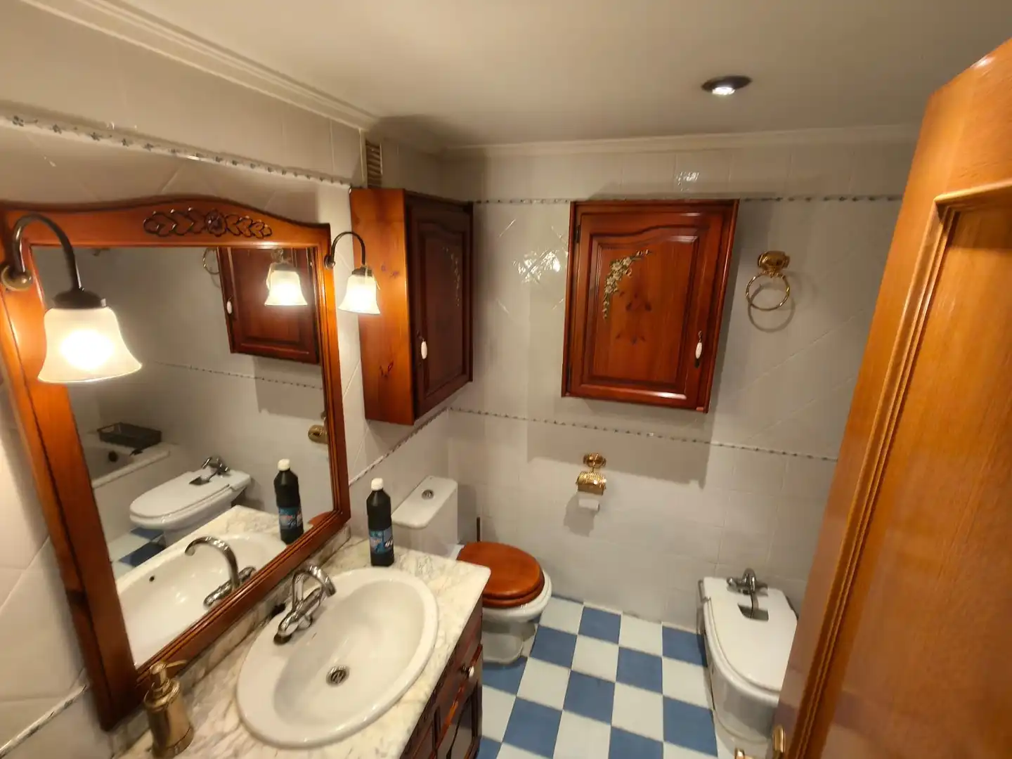 Baño de Piso de alquiler en  Valencia Capital con Amueblado y Balcón