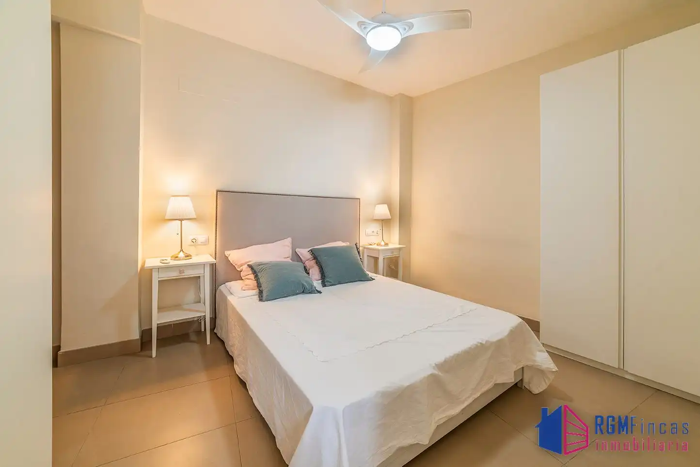 Habitación de Piso en venta en La Algaba, Sevilla