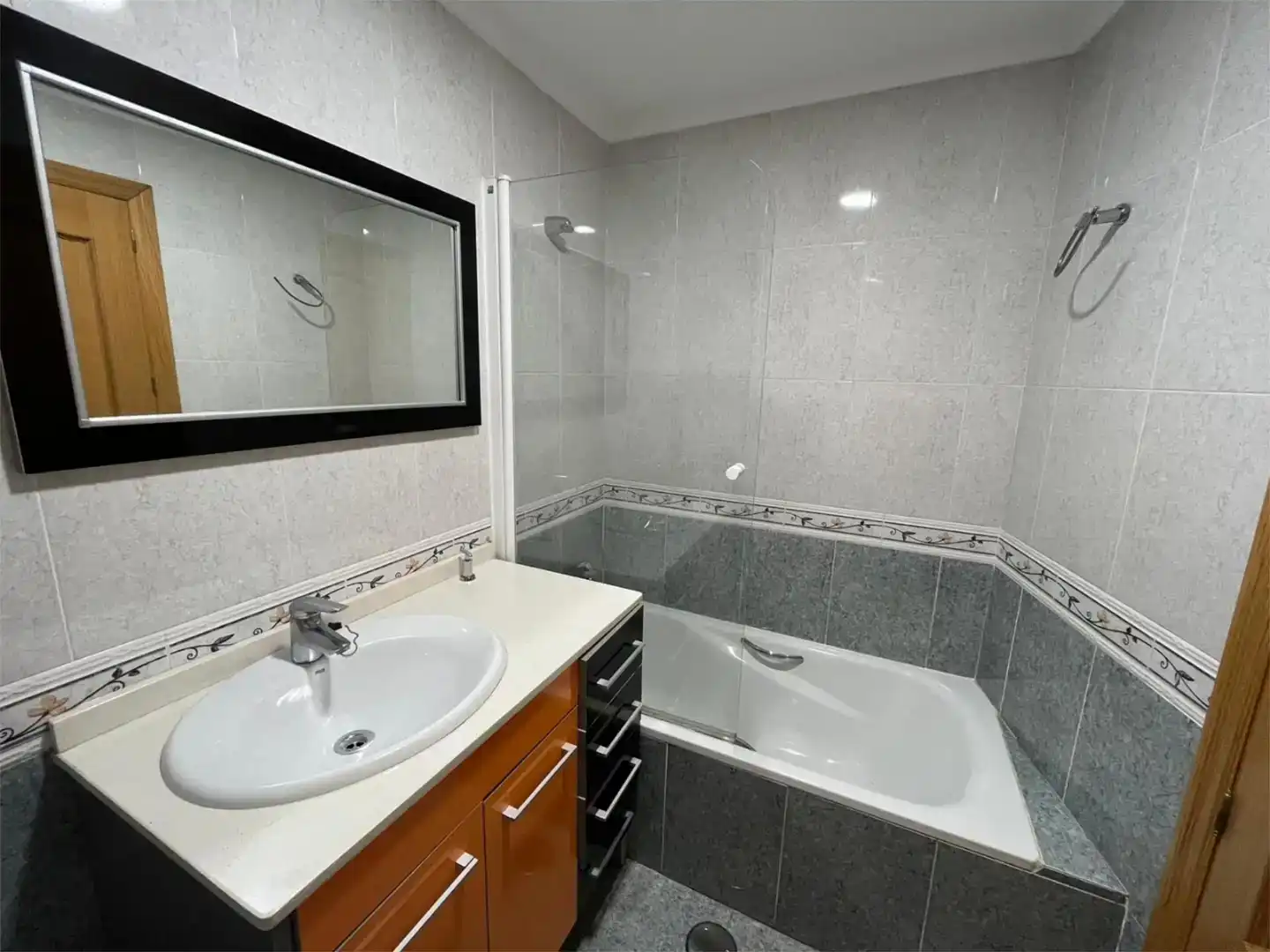 Bathroom of Flat for rent in Feria