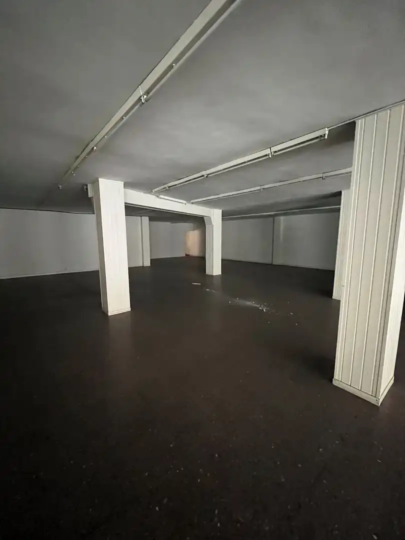 Local comercial en venta en Carrer Santiago Rusiñol 2, imagen 4