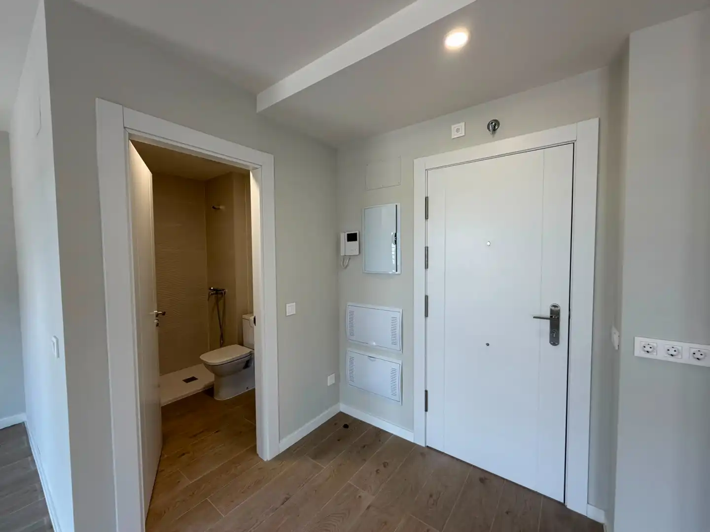 Study for rent in Brunete  with Air Conditioner, Heating and Storage room