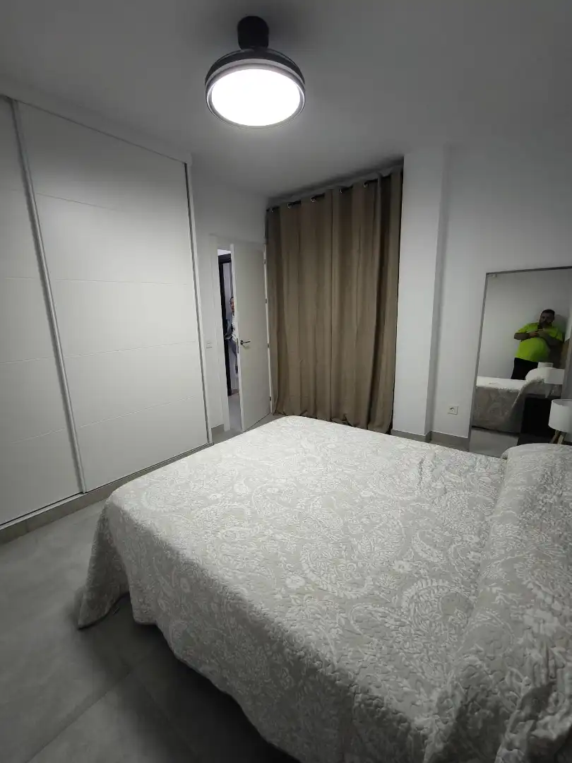 Habitación de Piso de alquiler en Málaga con Aire acondicionado, Amueblado y Horno