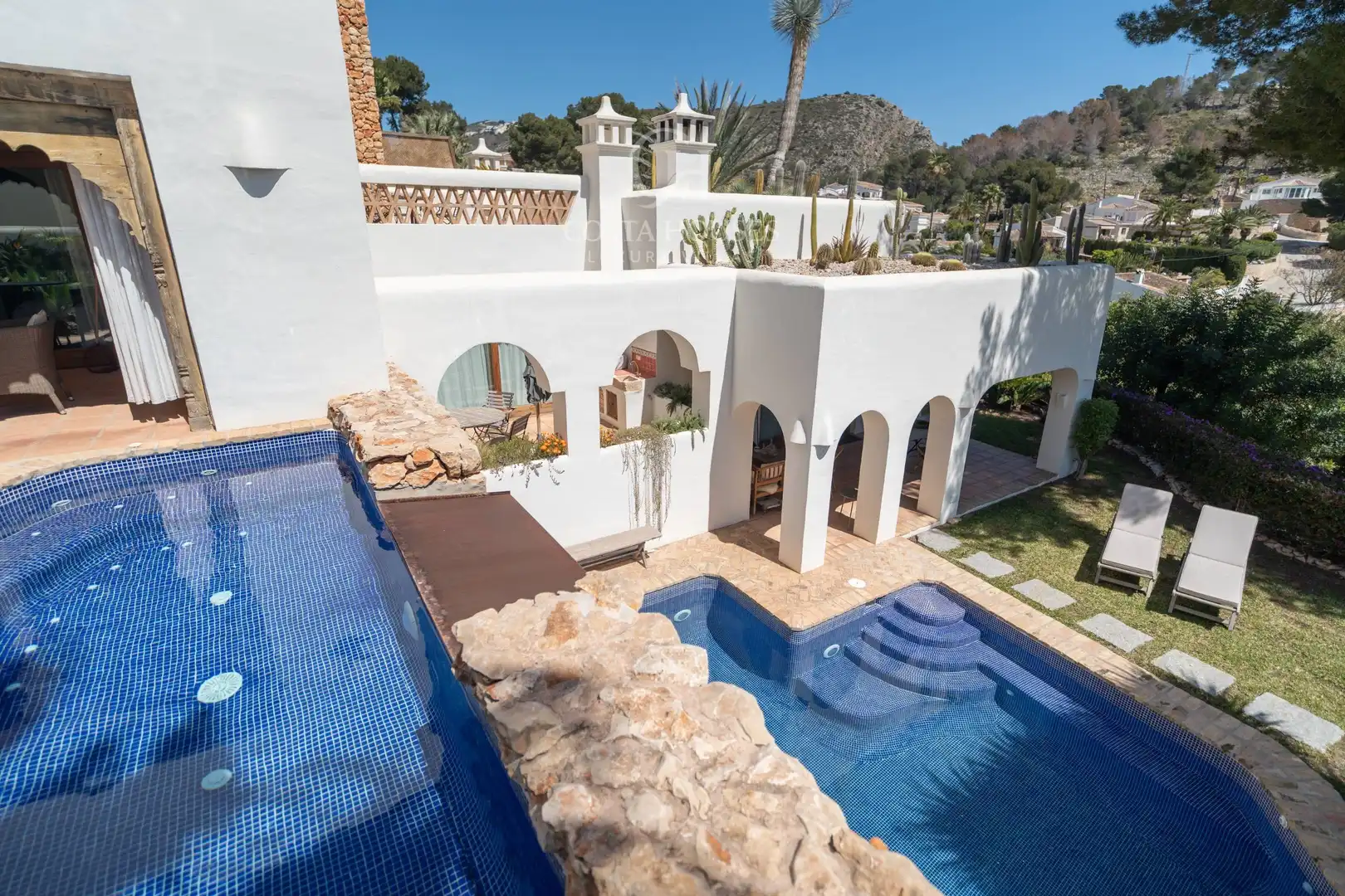 Piscina de Casa o xalet en venda en Moraira amb Aire condicionat, Calefacció i Jardí privat