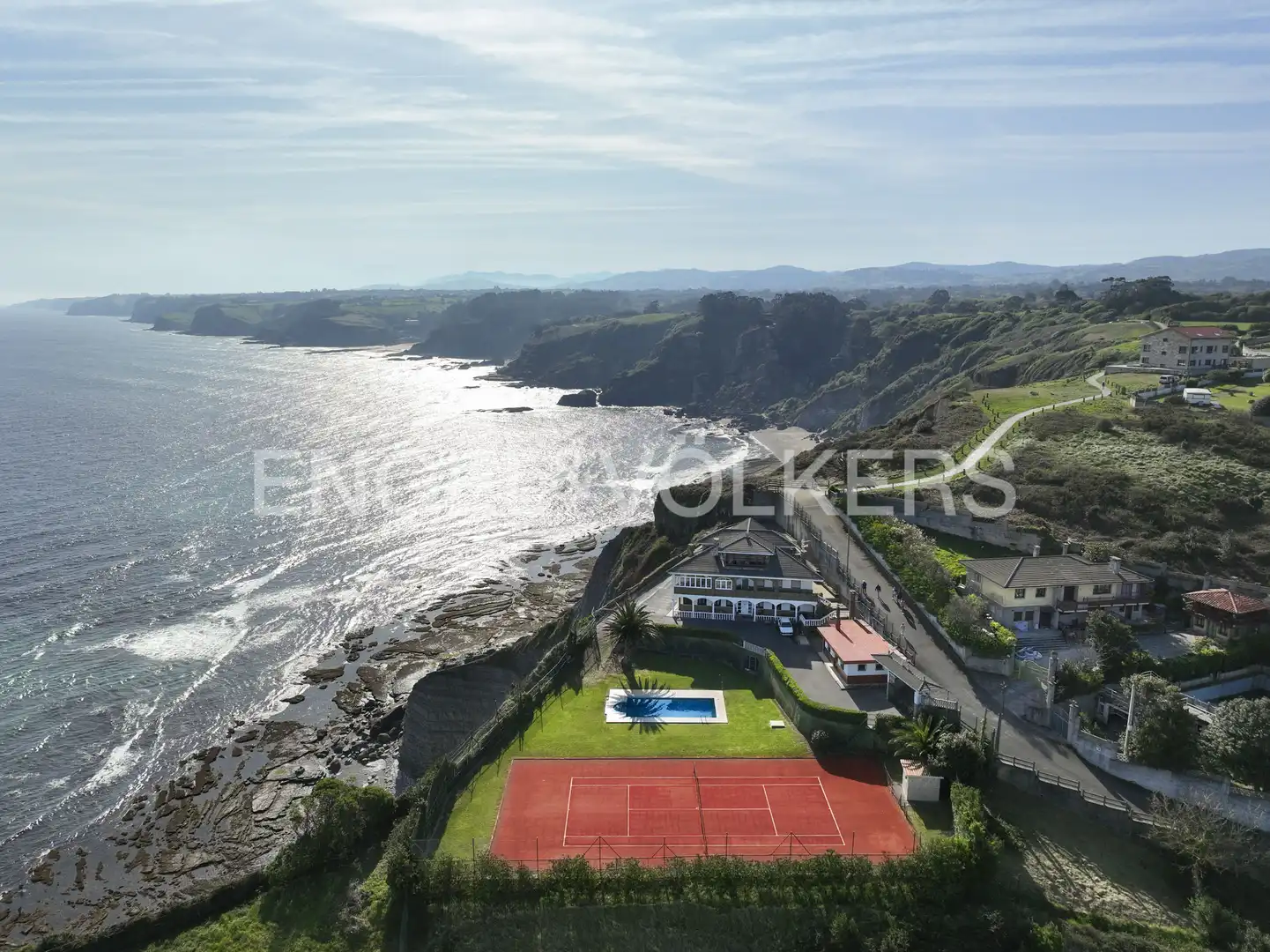 Vista exterior de Casa o chalet en venta en Gijón  con Calefacción, Trastero y Piscina