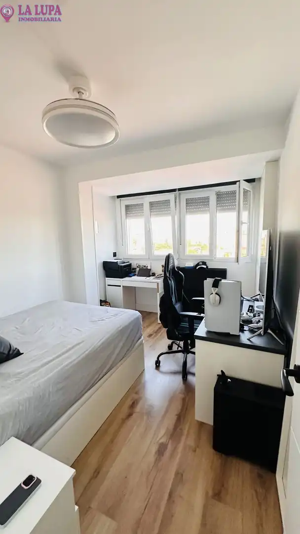 Bedroom of Flat for sale in Madrid  with Air Conditioner, Heating and Private garden